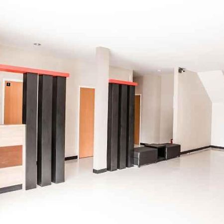 Comfy Homestay Jogjakarta Buitenkant foto