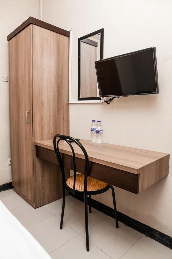 Comfy Homestay Jogjakarta Buitenkant foto