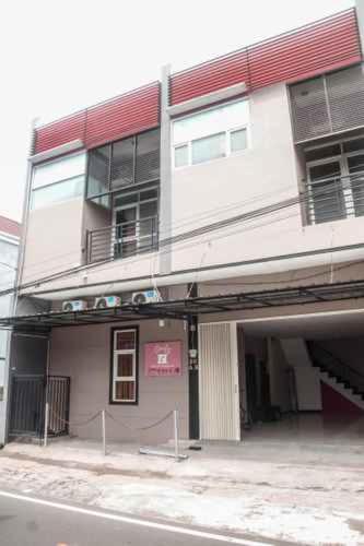 Comfy Homestay Jogjakarta Buitenkant foto